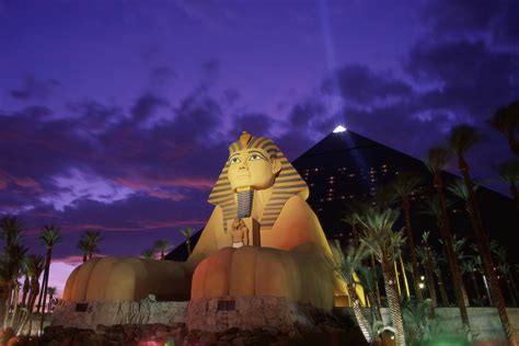 Luxor hote  is in a quiet place far from the noise of the city